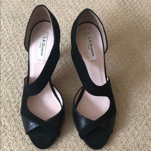 Like New!! L.K. Bennett “Laura” Black Heels!!